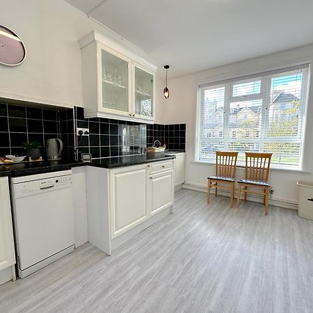 Bournemouth 3 Bedroom - Parking Eksteriør billede