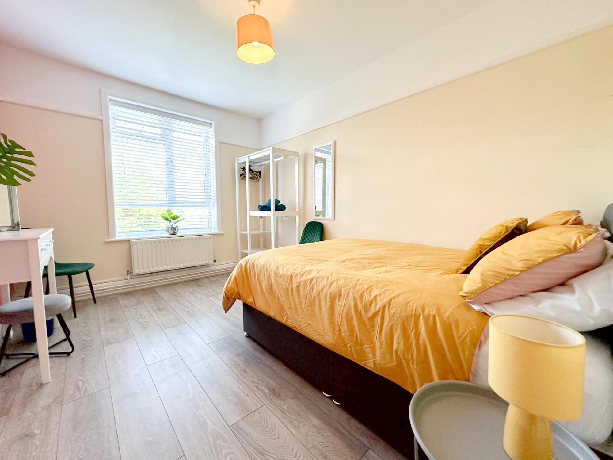 Bournemouth 3 Bedroom - Parking Eksteriør billede