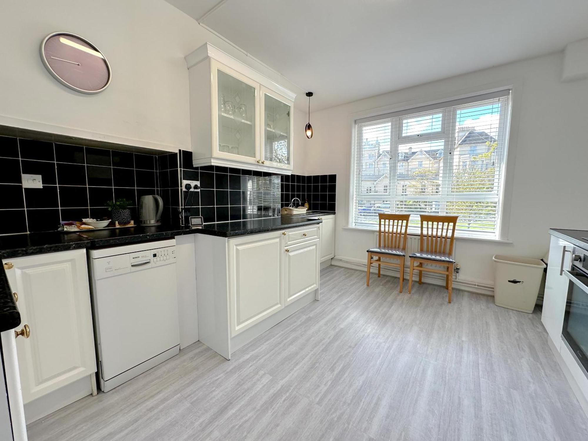 Bournemouth 3 Bedroom - Parking Eksteriør billede