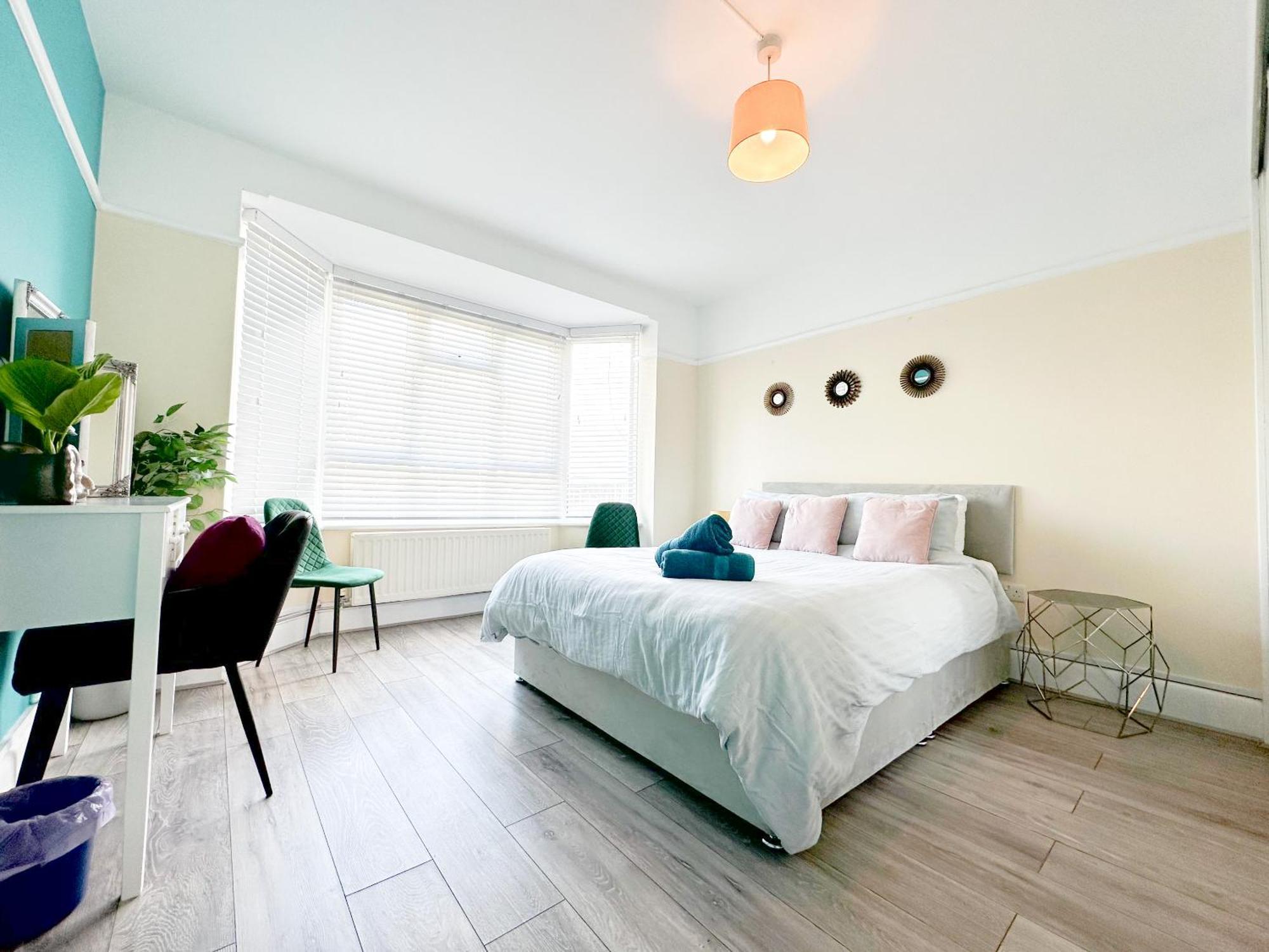 Bournemouth 3 Bedroom - Parking Eksteriør billede
